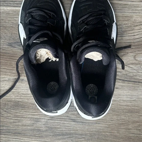 Brand new zoom freak 5s - Picture 3 of 3